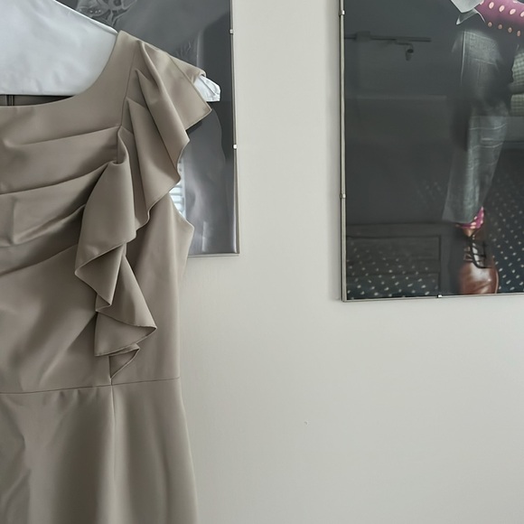 CALVIN KLEIN ruffled tan dress - Picture 3 of 4